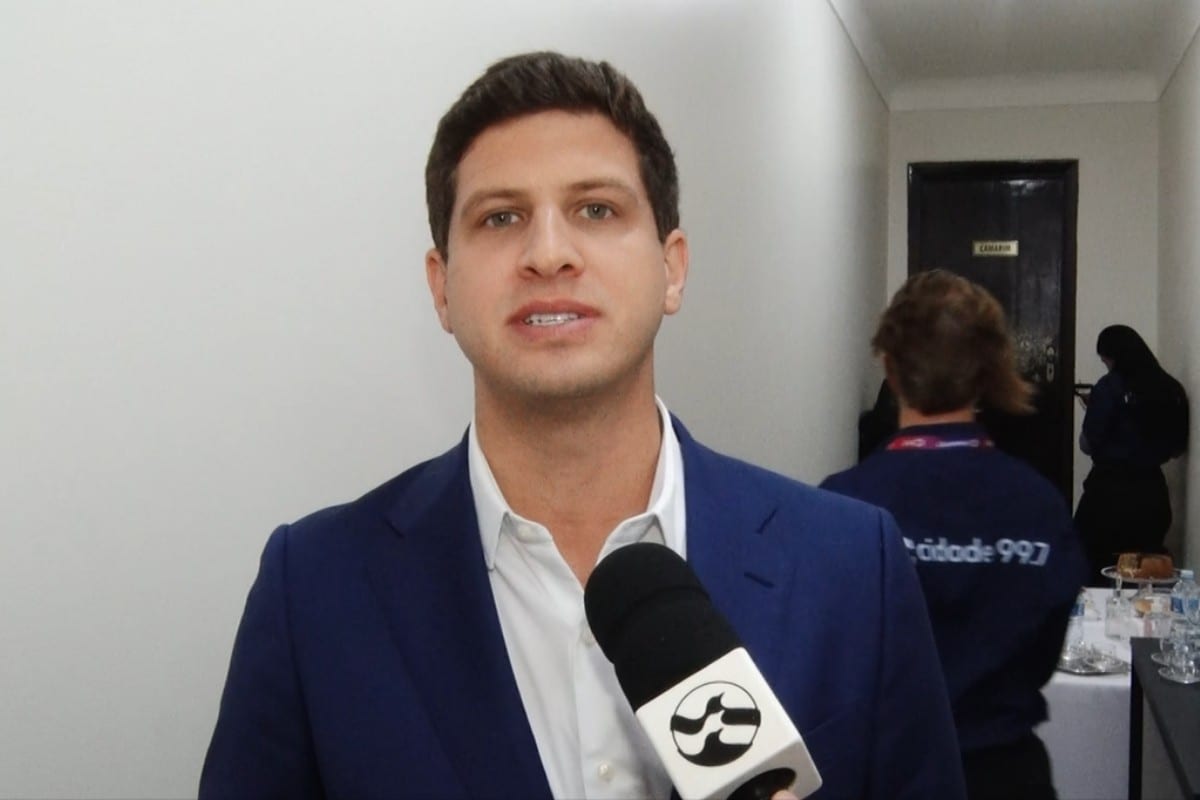 João Campos promete 2ª etapa da Adutora do Agreste e lança programa 'Nome Limpo'