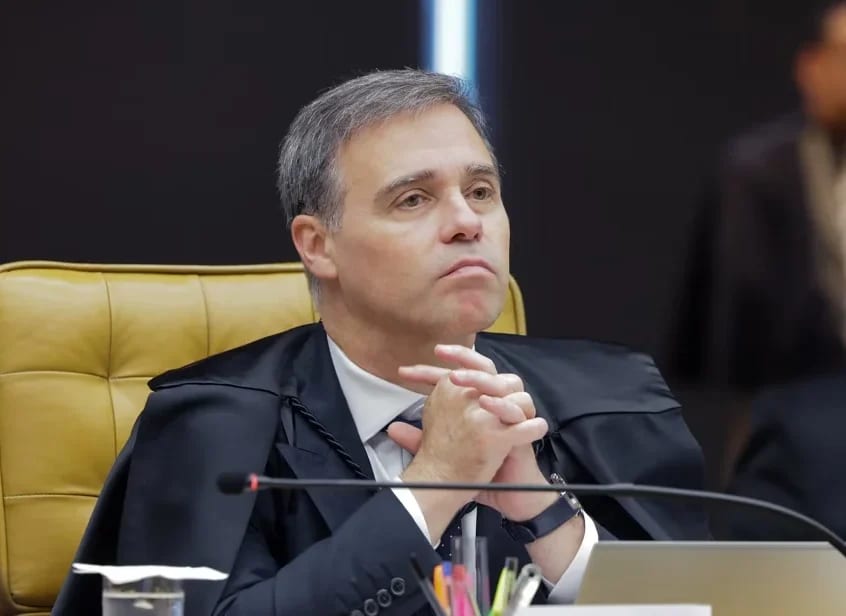 Após revelação de 54 contratos públicos sem licitação, Mendonça deixa instituto que criou