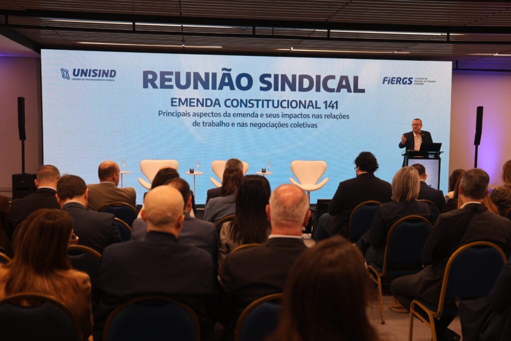 Empresas precisam estar atentas aos riscos da emenda constitucional da redução de jornada
