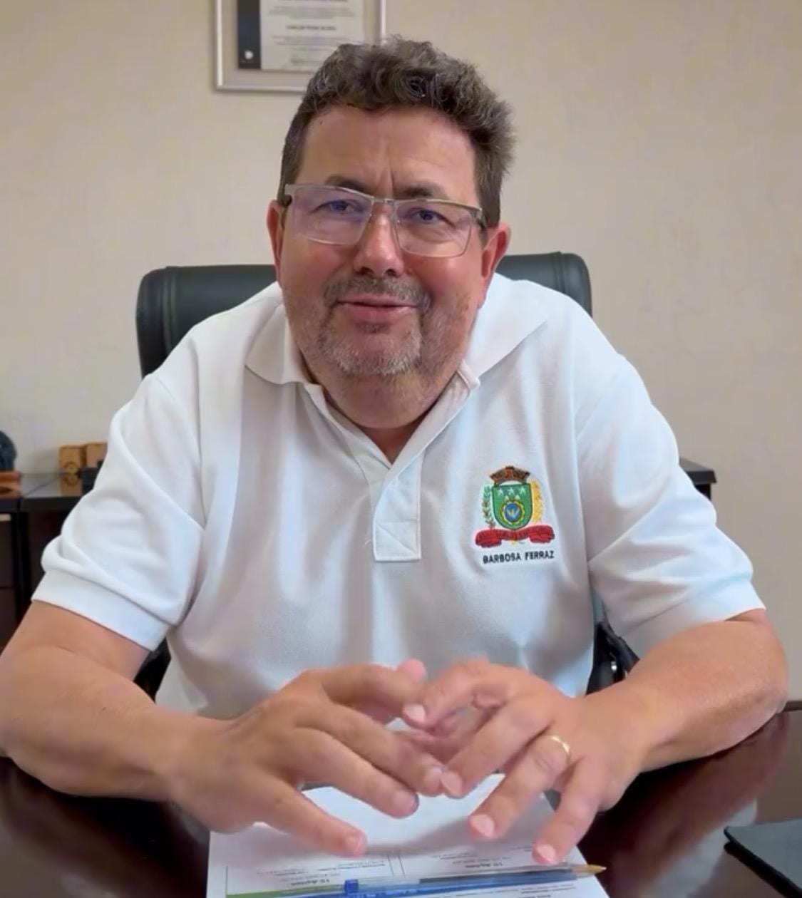 BARBOSA FERRAZ: Prefeito Carlos Caxão assina ordem de serviço para pavimentação de 5 km da estrada do Pocinho