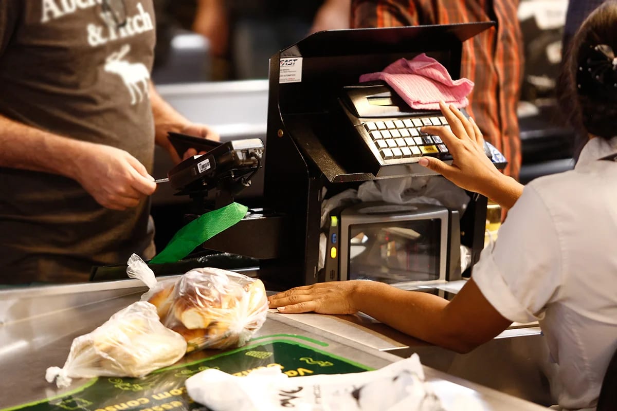 VA e VR poderão ser usados em qualquer maquininha a partir de novembro
