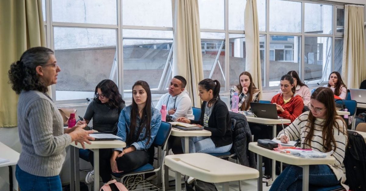 Atenção Grande Florianópolis: Governo de SC anuncia renovação do Universidade Gratuita e Fumdesc para 2027