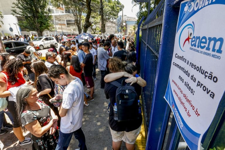 Projeto inclui provas do Enem para formação técnica (PL 3227/26)
