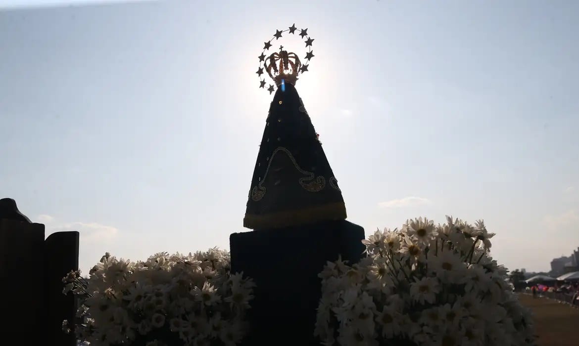 Arcebispo de Aparecida pede desarmamento e atenção à fome e à pobreza