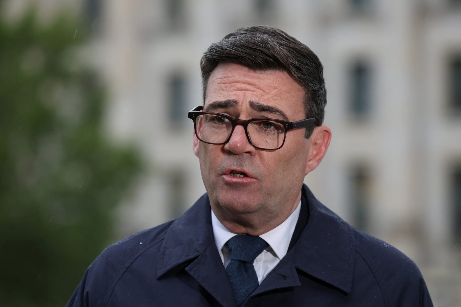 Primeiro-ministro britânico vê interferência russa no Brexit e busca acordo com a UE