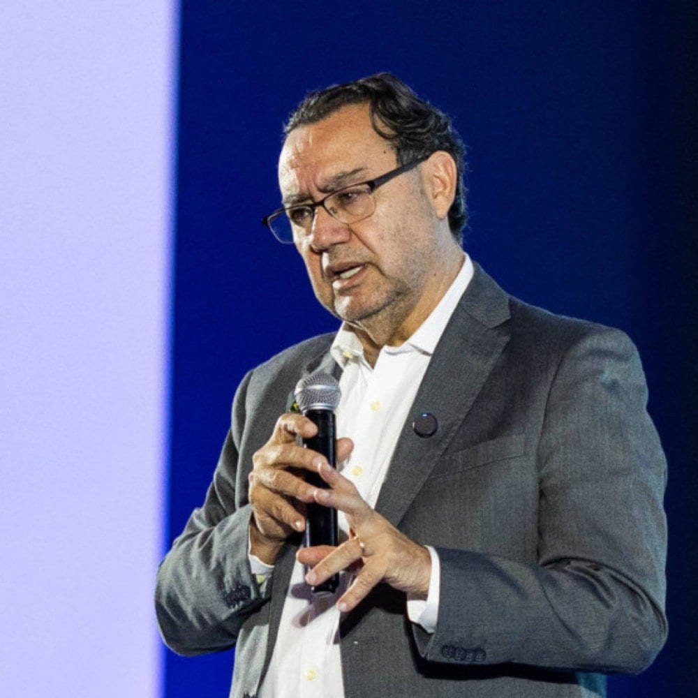 Augusto Cury avança e muda aposta para as eleições de 2026: o que explica este salto?