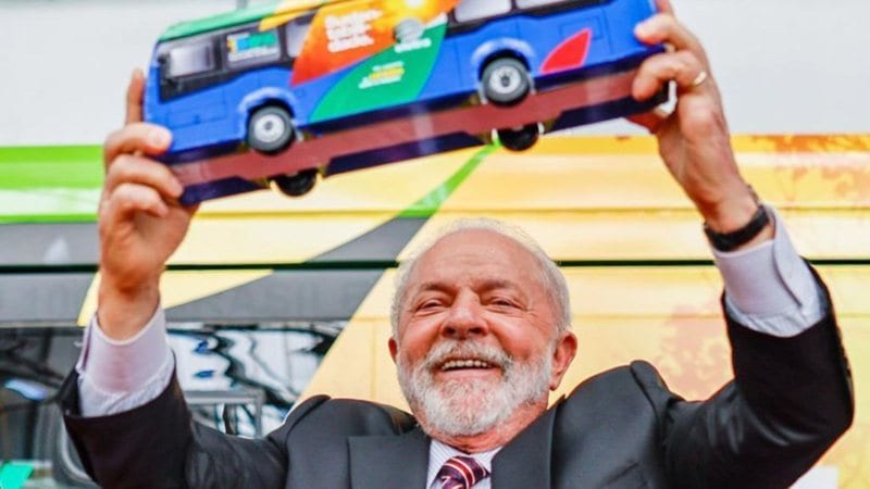 Lula propõe Tarifa Zero para transporte coletivo nos fins de semana em todas as cidades do Brasil