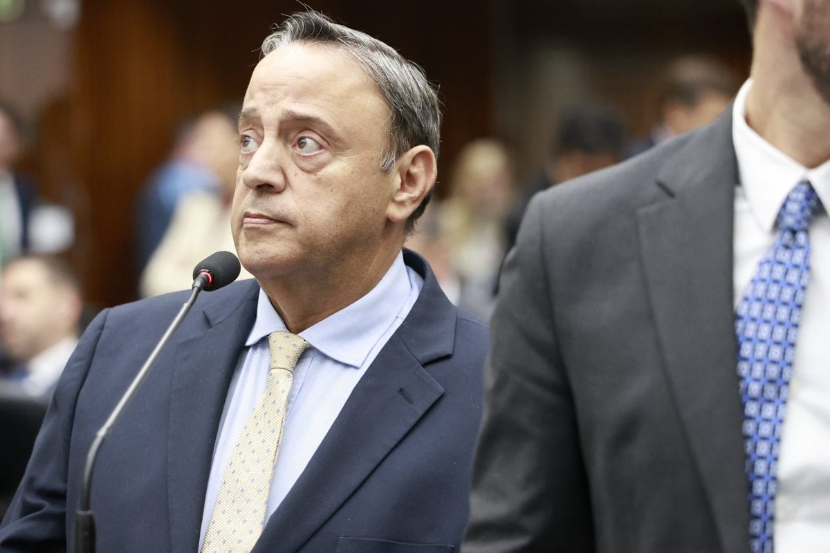 Líder de Ratinho diz que prazo de 48 horas é só para apresentar licitações
