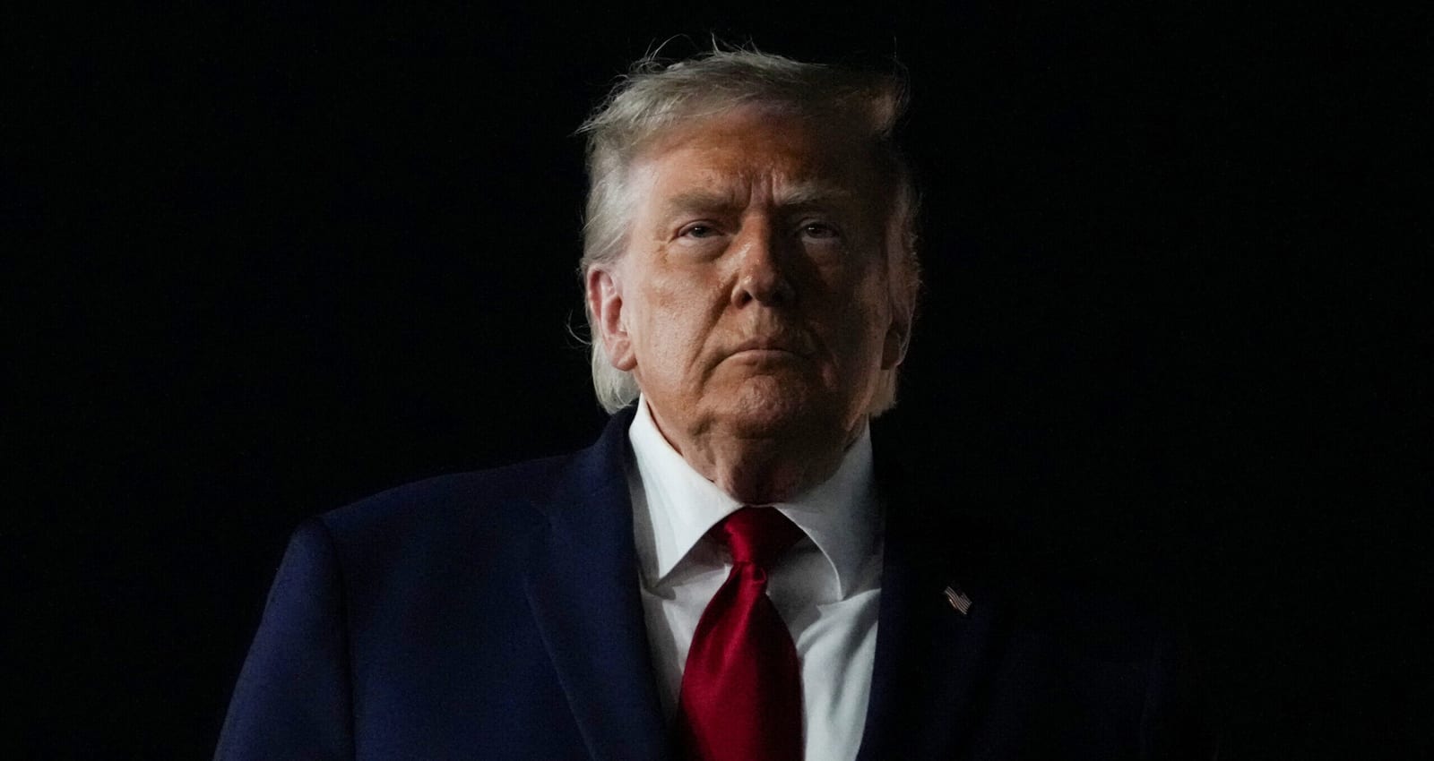 Trump anuncia iniciativa abrangente dos EUA para assumir controle de um quinto das reservas de petróleo da Venezuela