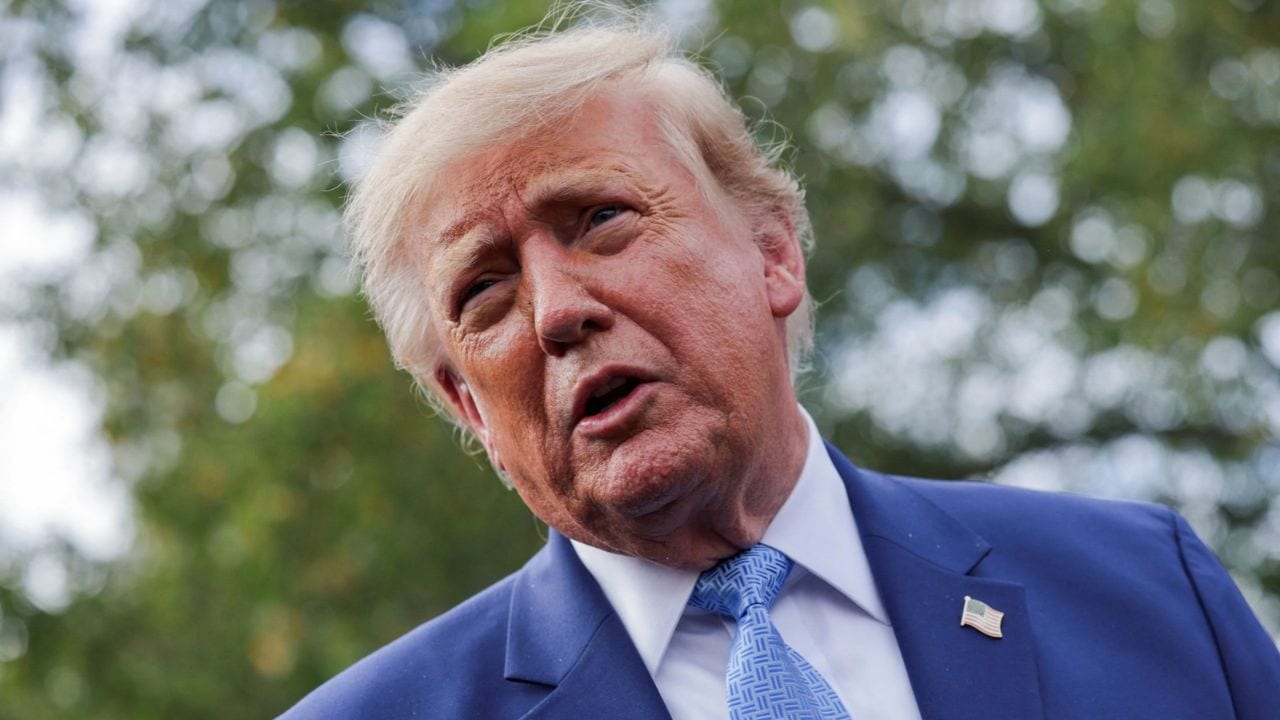 Aprovação de Trump chega a 32% e bate recorde negativo