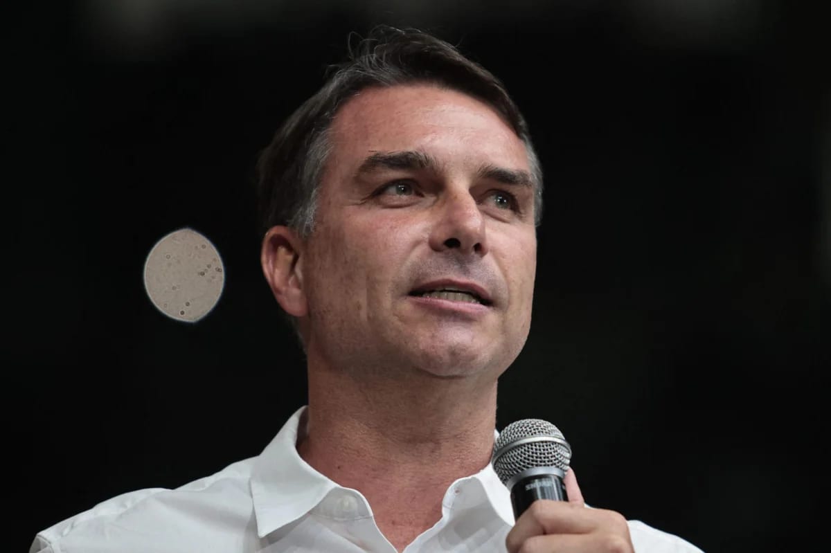 Flávio Bolsonaro dá entrevista à Globo nesta sexta-feira; saiba como acompanhar