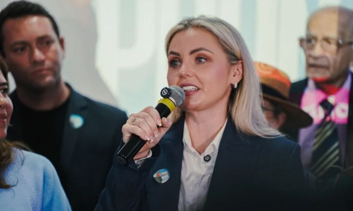 Clariana Barão prioriza proteção de mulheres e crianças no programa