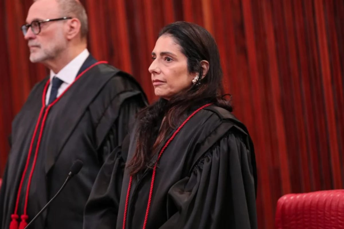 Ministra do TSE diz sofrer ataques misóginos após proibir 'cadeira vazia'
