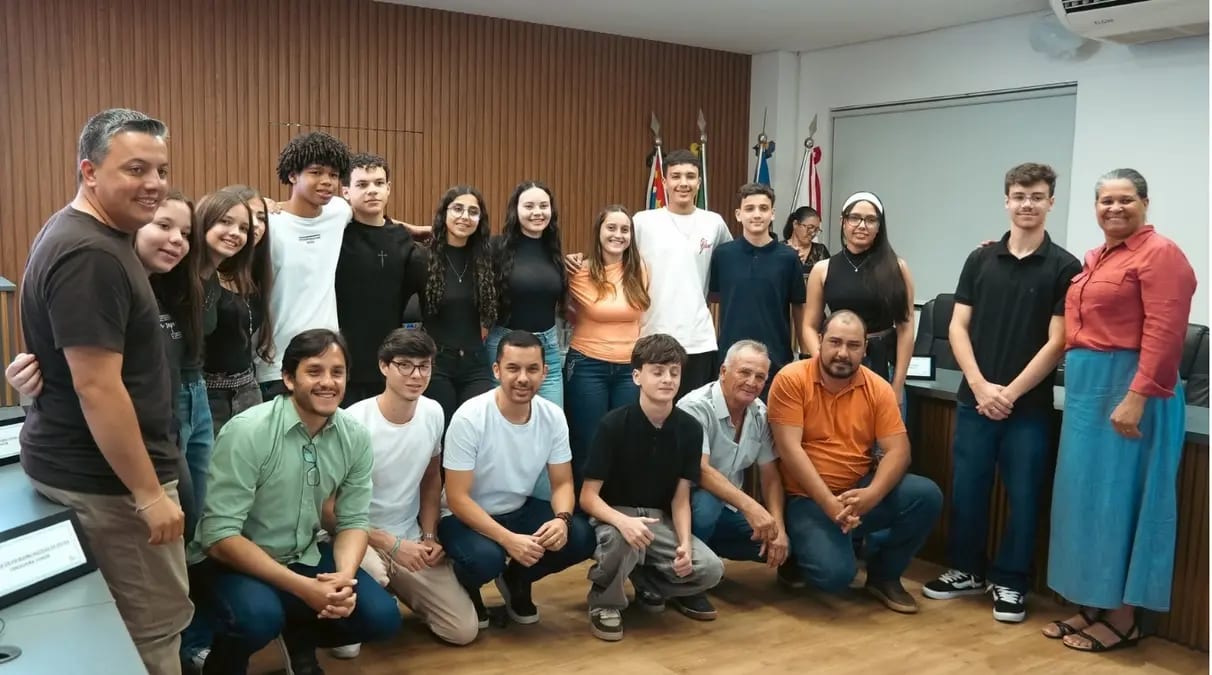 Câmara de Maracaí empossa Parlamento Jovem da 4ª edição