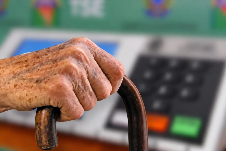 Aposentados que votarem nas eleições terão prova de vida do INSS automática
