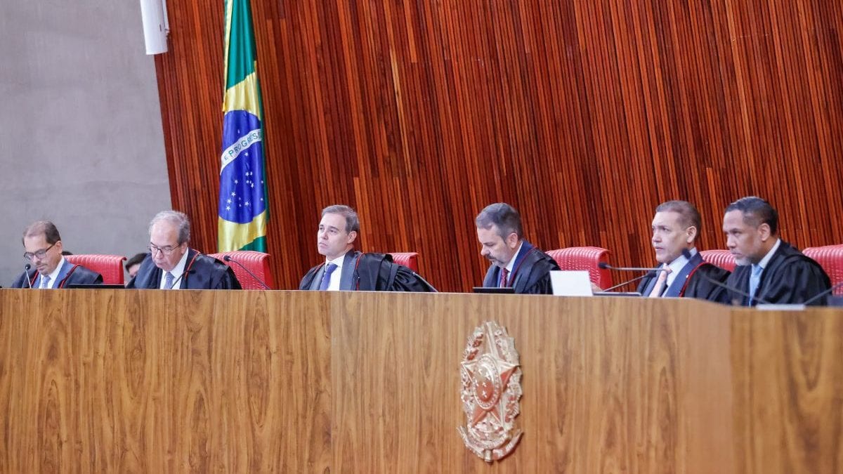 Caso ‘Exército do Lula’ faz TSE definir regras para canais de WhatsApp ligados a campanhas eleitorais