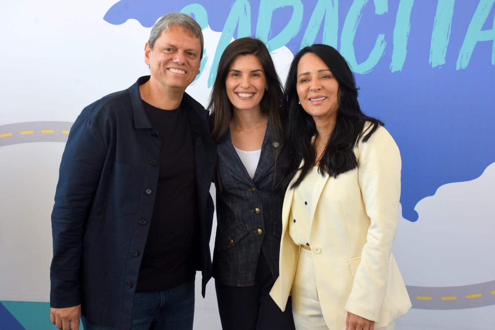 Esposa de Tarcísio grava vídeo de apoio à candidatura de Dani Alonso