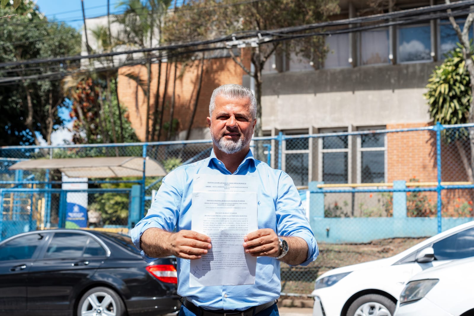 Pelo diálogo com comunidade surda da região, Julinho Fuzari defende ampliação do atendimento de escola bilíngue de São B