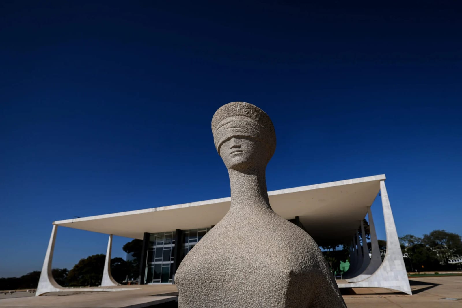 Em 2025, 86% dos tribunais pagavam mulheres menos que homens no mesmo cargo