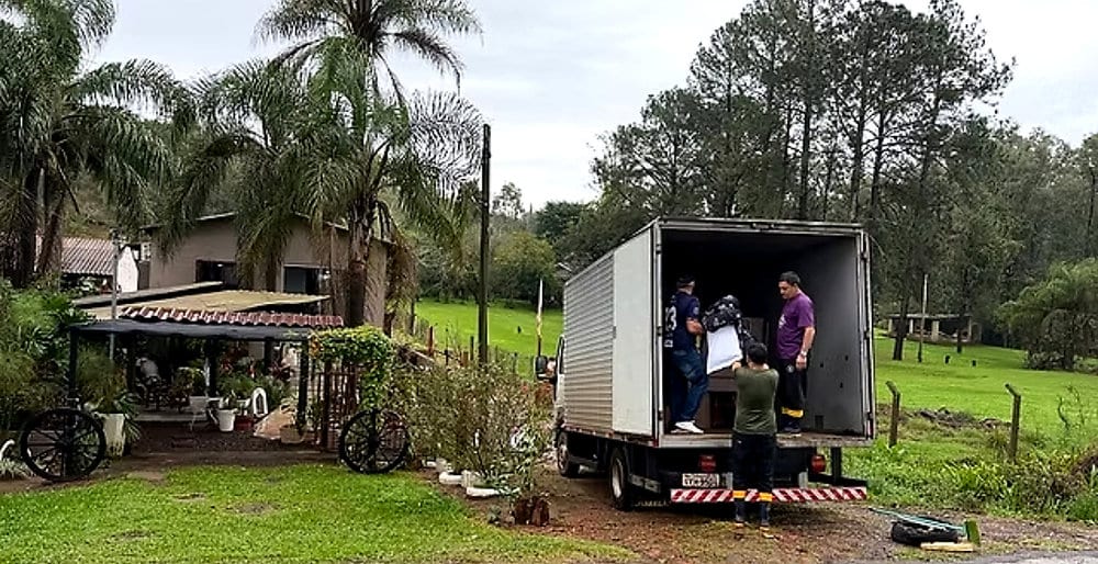 Prefeitura realiza ação para entregar kits a famílias atingidas pela enchente em Cachoeira do Sul