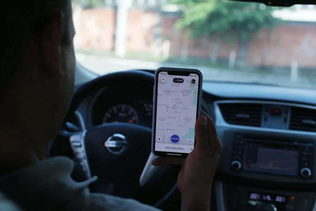 Governo autoriza até R$ 30 bilhões em crédito para motoristas de aplicativos e taxistas