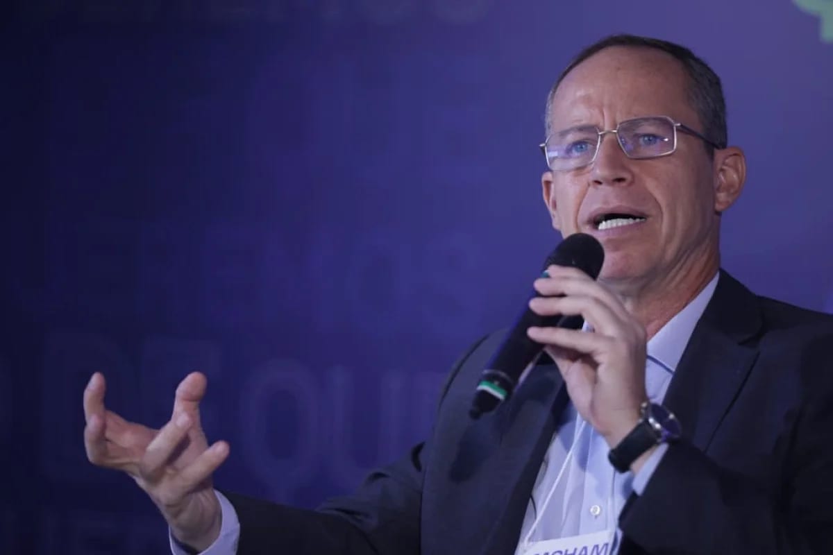 Cappelli promete programa para valorizar professores e pagar maior salário do Brasil