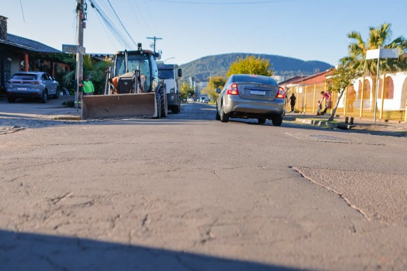 Prefeitura inicia obras de drenagem e pavimentação da Rua Santa Lúcia com R$ 960 mil