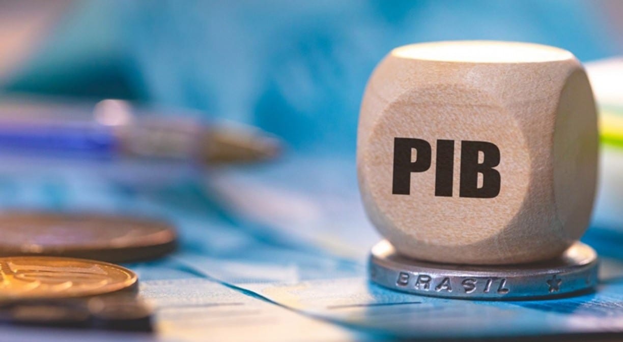 Economia e Negócios: Dívida bruta do Brasil atinge 82,5% do PIB