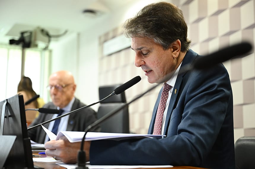 CE aprova uso de assentos sobrando no transporte escolar rural