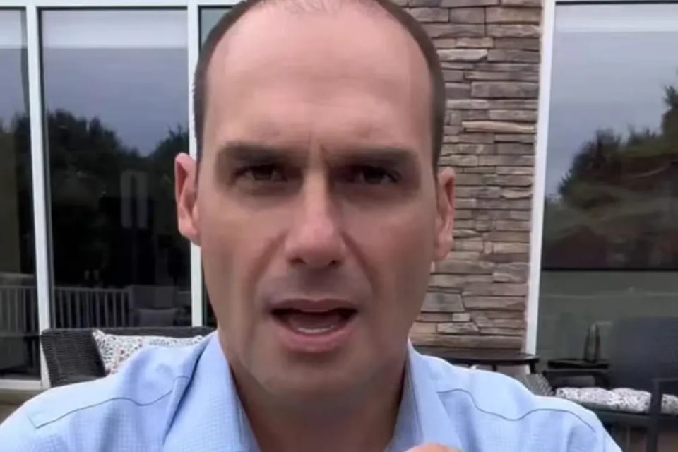Eduardo Bolsonaro diz que Moraes deixará o STF se Flávio vencer a eleição
