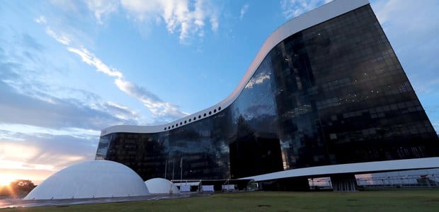 TSE rebate Flávio e diz que é ‘falsa’ informação de que fiscais do PL foram expulsos de sala-cofre
