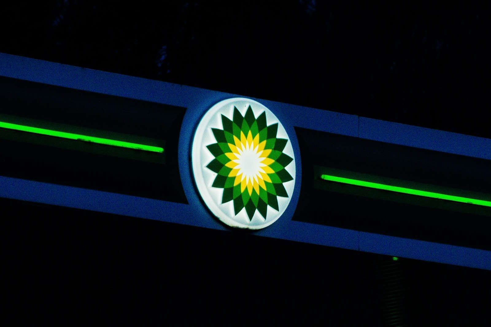 BP quadriplica lucro líquido no 3º trimestre com aumento do preço do petróleo