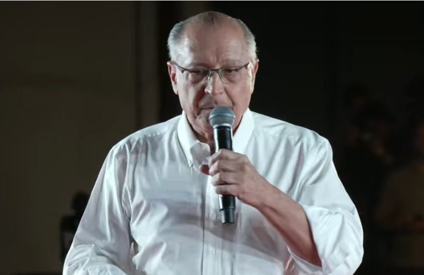 Alckmin garante: Urna brasileira não aceita voto de estrangeiro
