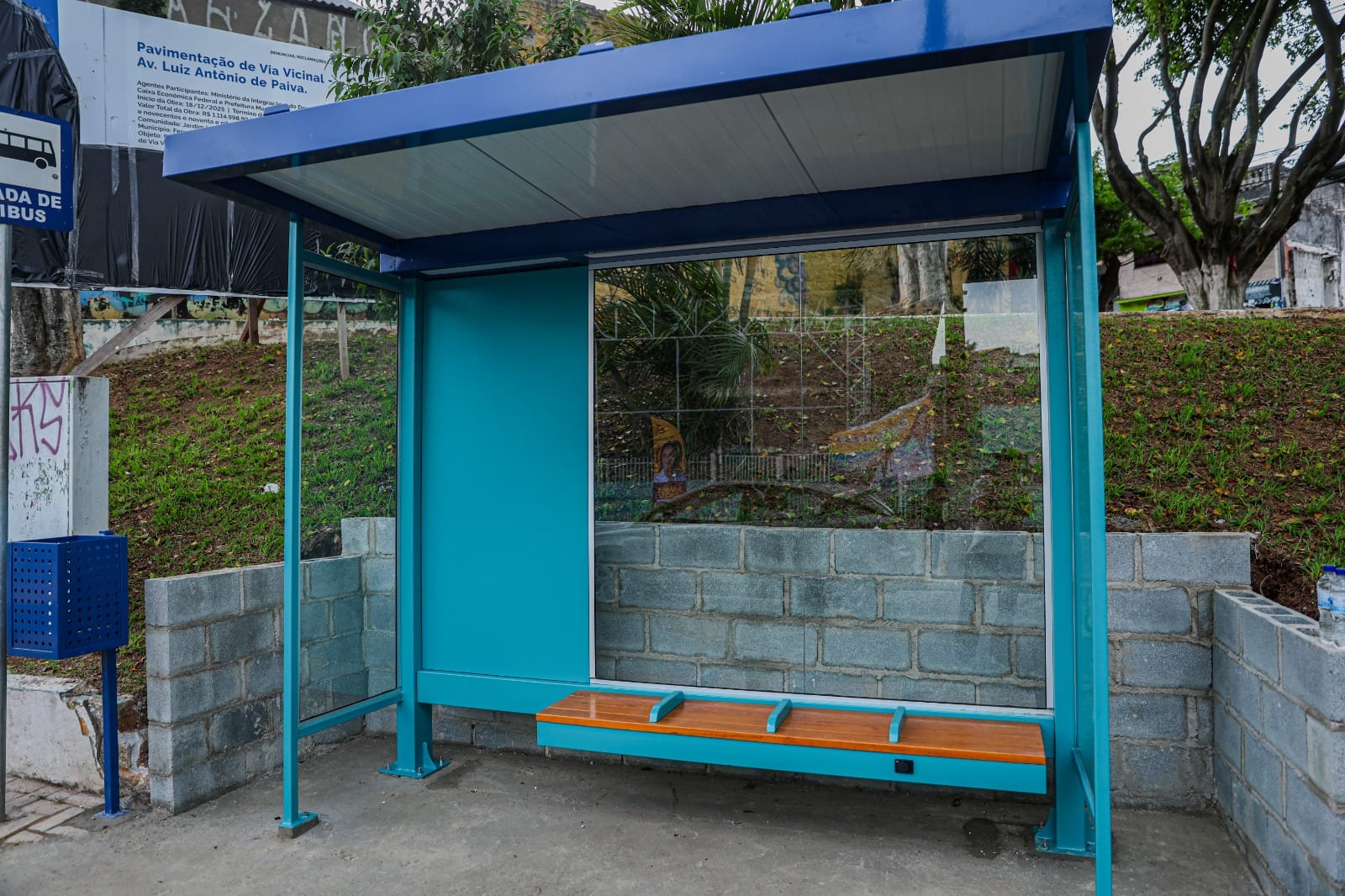 Ferraz contempla Vila Jamil com abrigos de ônibus modernos e sustentáveis