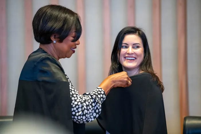 CLDF concede título de Cidadã Honorária de Brasília a Simone de Souza Guimarães