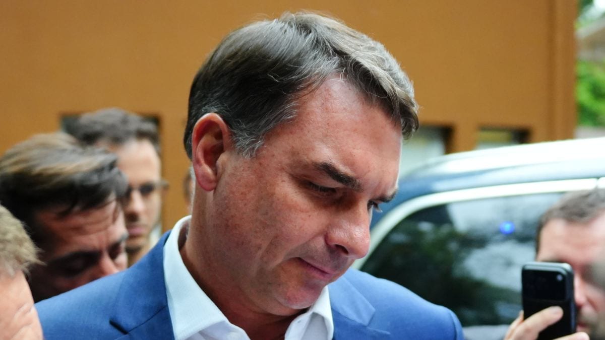 Flávio Bolsonaro desembarca em Miami, diz o New York Times