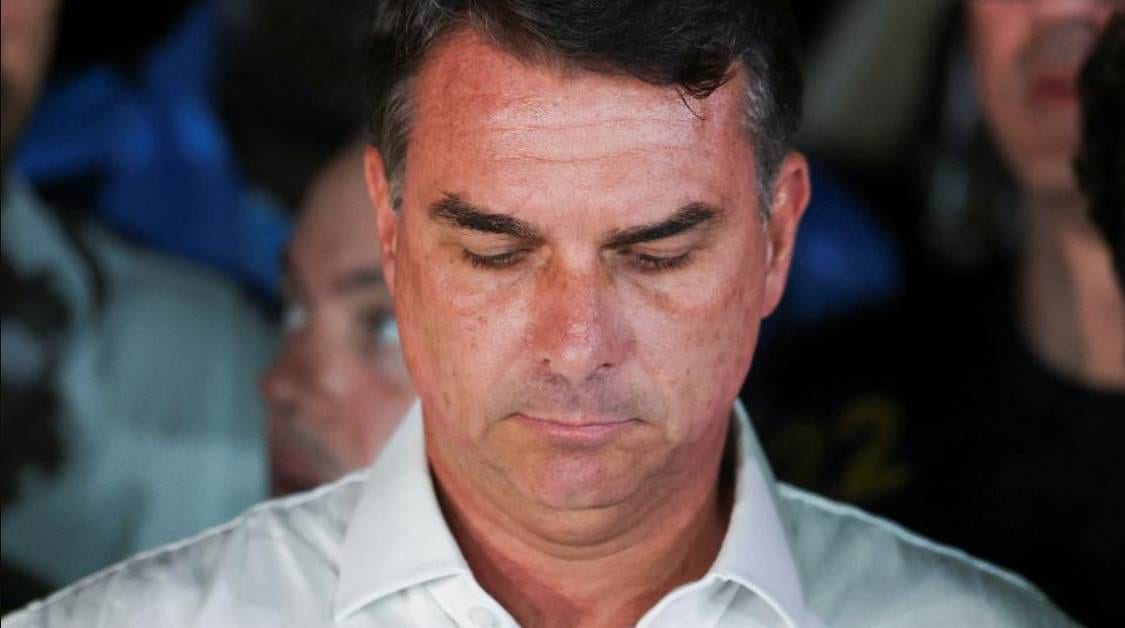 Flávio Bolsonaro fugiu para Estados Unidos, confirmam fontes à agência de notícias