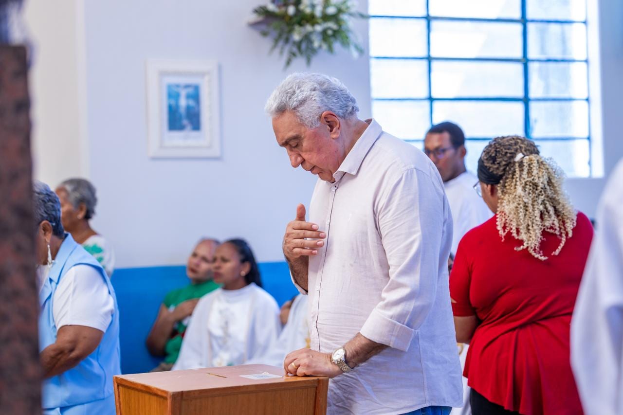 Laurez Moreira participa de encerramento de festejo religioso em Peixe e aborda temas locais