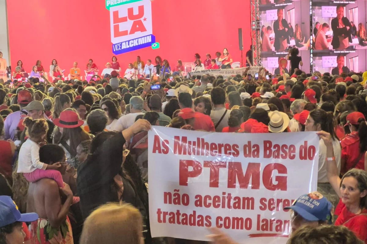 Evento com Lula em BH tem protesto de petistas por recursos de campanha