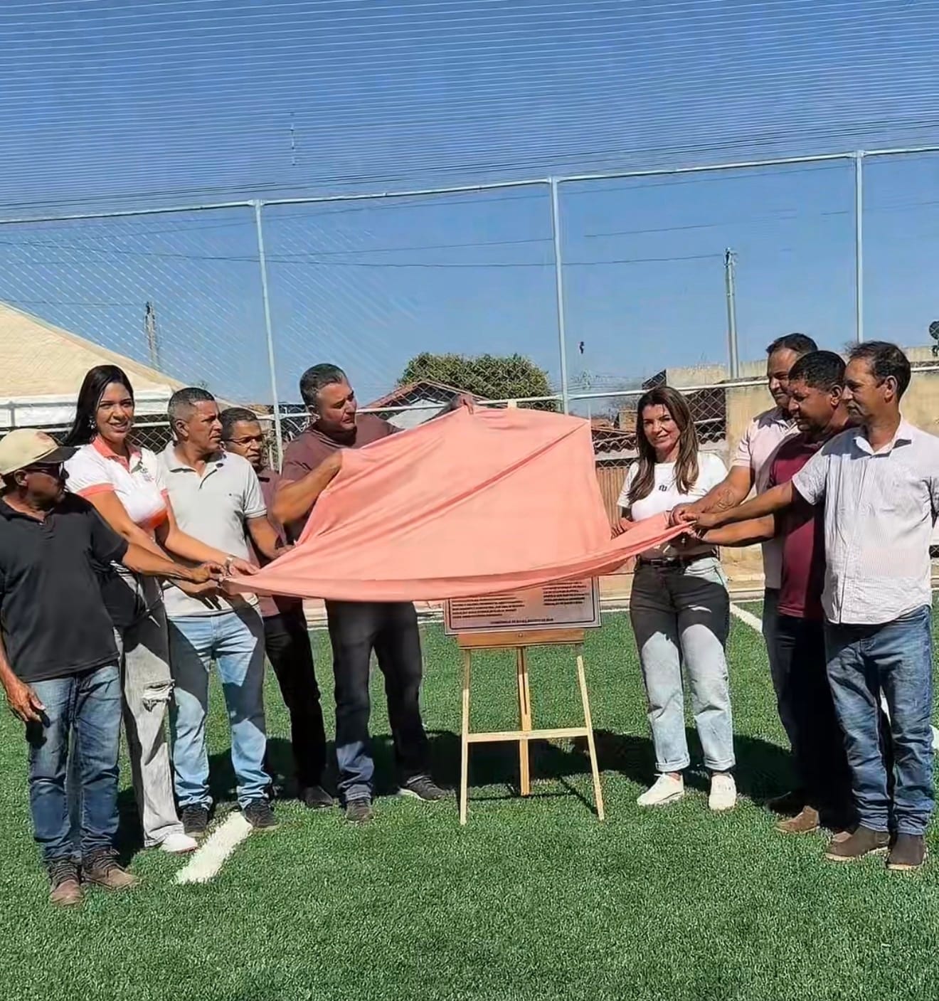 Divinópolis de Goiás: Prefeita Isteiner Abreu revitaliza Campo Society do Parque Anhanguera e devolve espaço à população