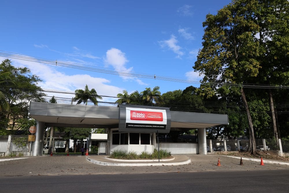 MPPB processa Prefeitura de João Pessoa por excesso de contratos na Educação