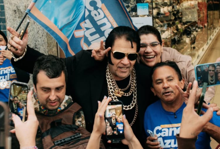 Fenômeno da internet, Caneta Azul aparece nas urnas de Marília e região