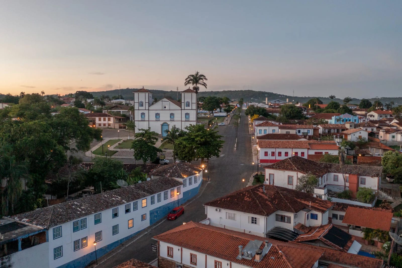 Prefeitura de Goiás abre seleção para professores com salário de R$ 4.054,12