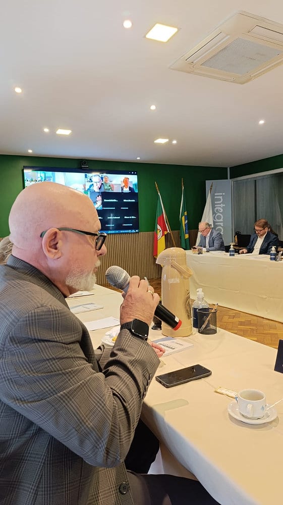 Presidente da Feconsepro participa de reunião em Porto Alegre sobre impasse do Piseg