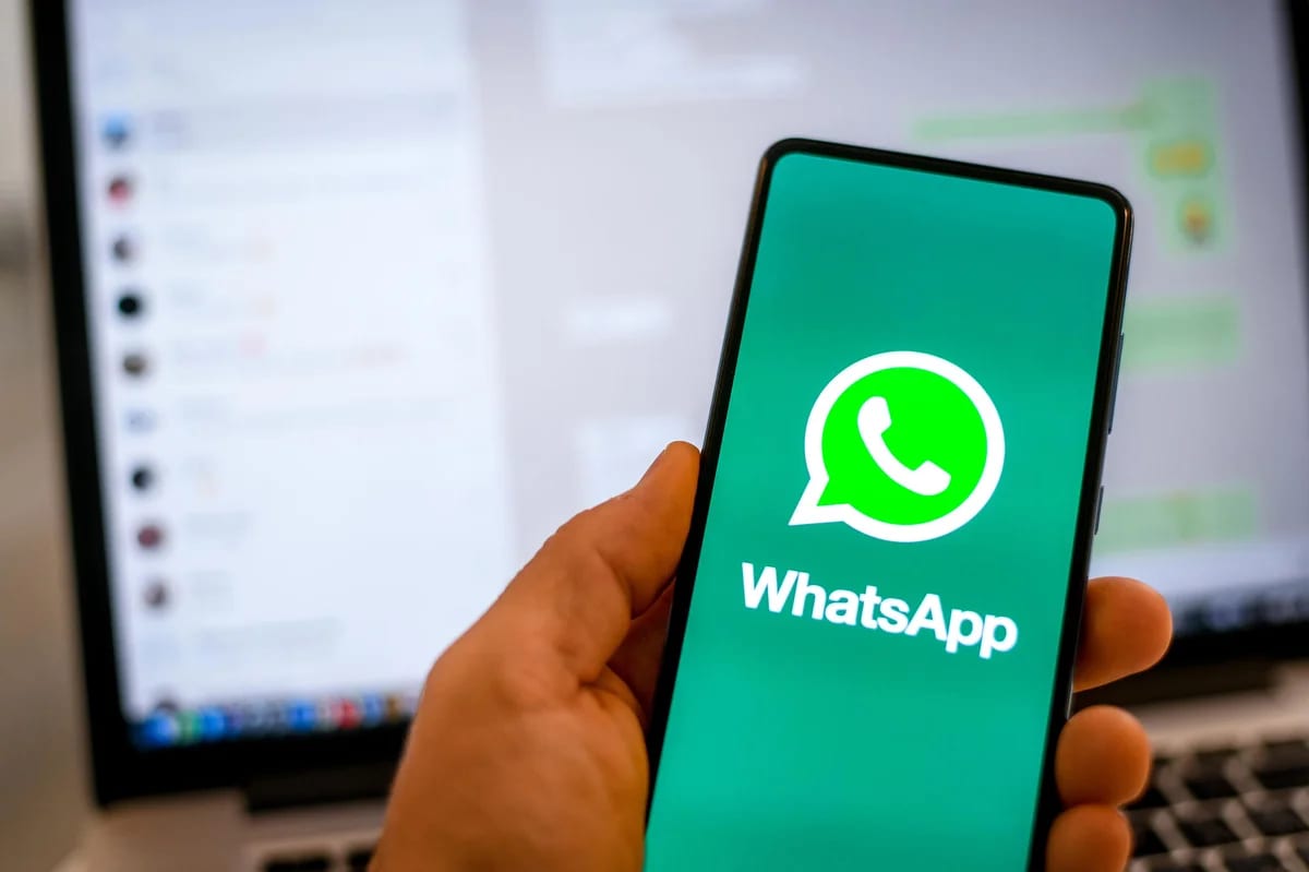 Meta anuncia bloqueio de peças de campanha, mas WhatsApp segue gerando imagens de Flávio e recusando as de Lula
