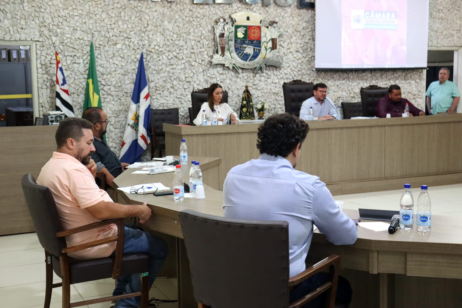 Bariri abre crédito adicional de R$ 301.233,66 para pavimentação asfáltica