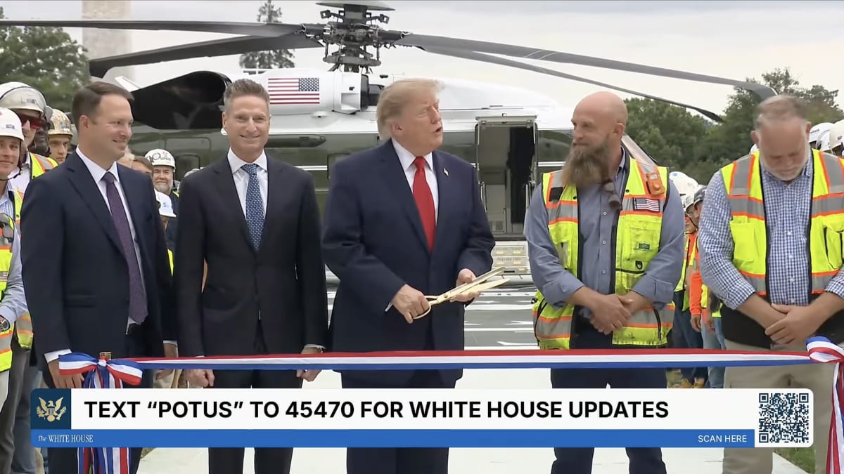 Trump faz discurso inaudível em inauguração de heliponto na Casa Branca
