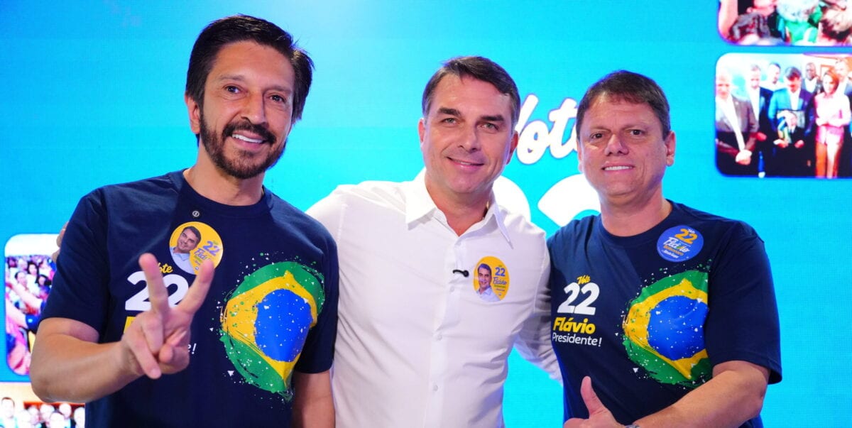Flávio Bolsonaro fará ato na Avenida Paulista neste domingo, 18