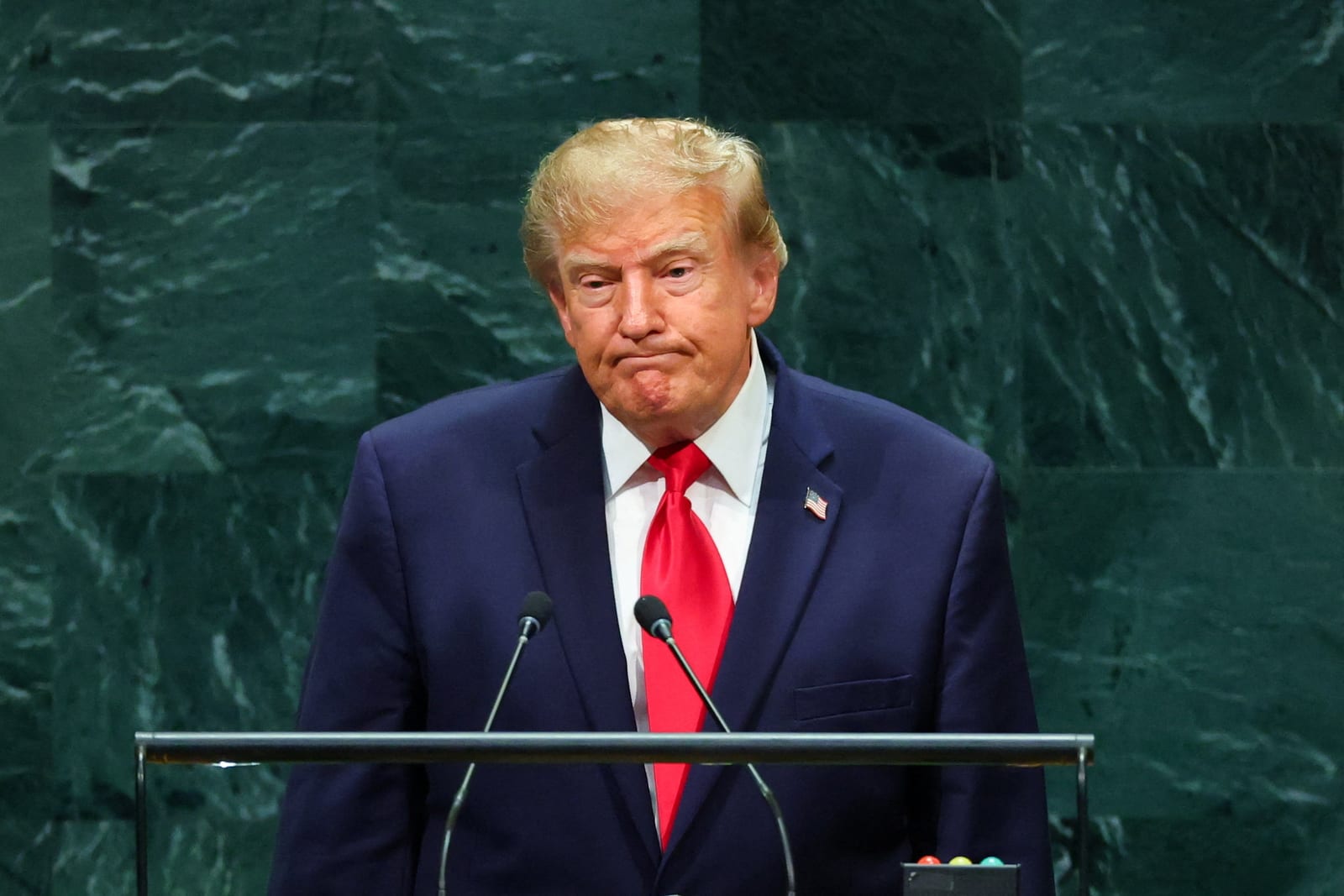 Kiev: Rússia atinge alvo de setor de energia apesar de cessar-fogo proposto por Trump