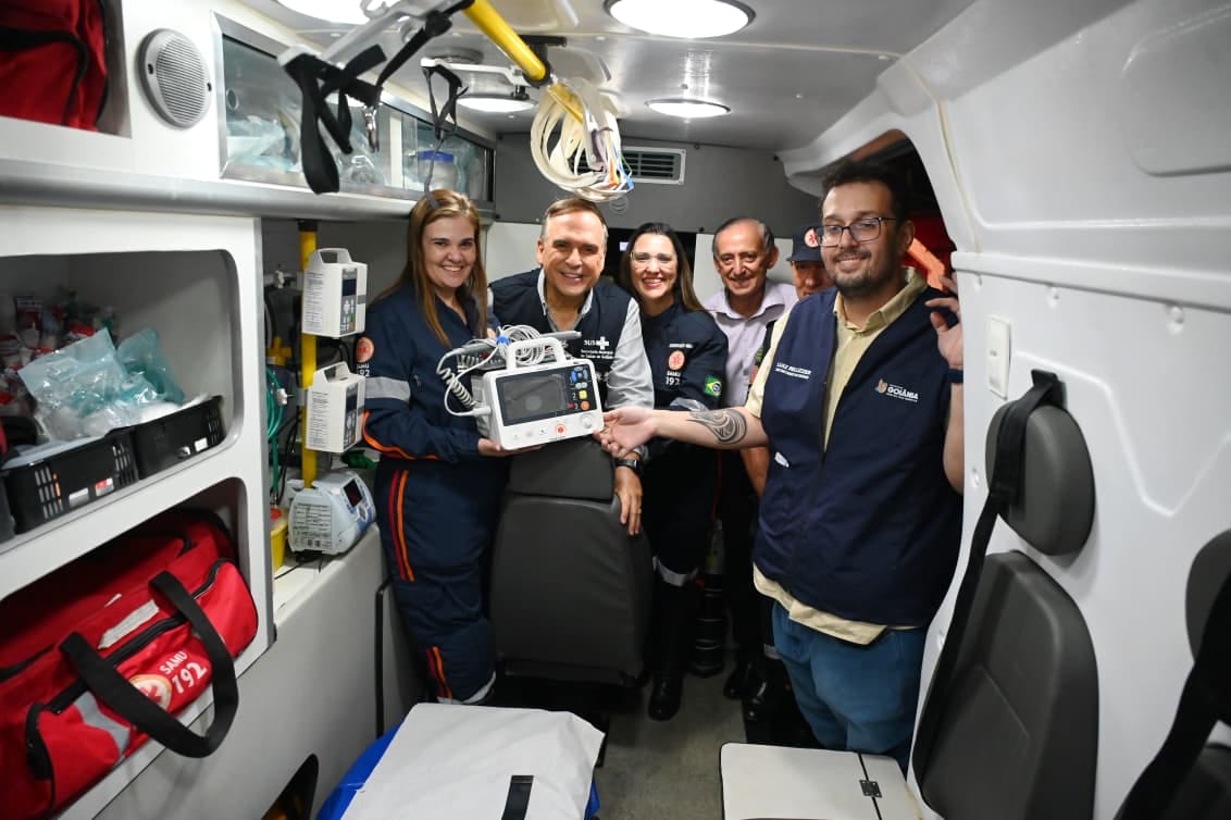 Goiânia recebe 12 novos desfibriladores; rede passa a ter 28 aparelhos